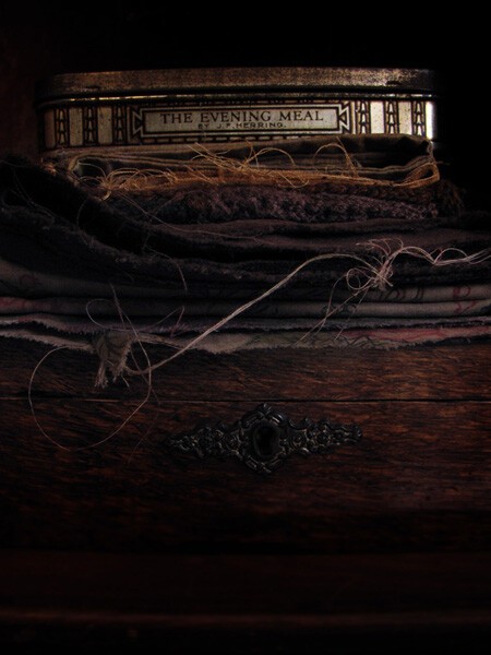 robes of earth