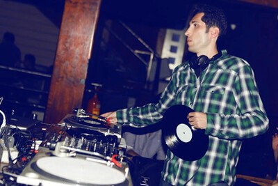 Dancin' below 100 bpm Mixes. Teniente Castillo.
