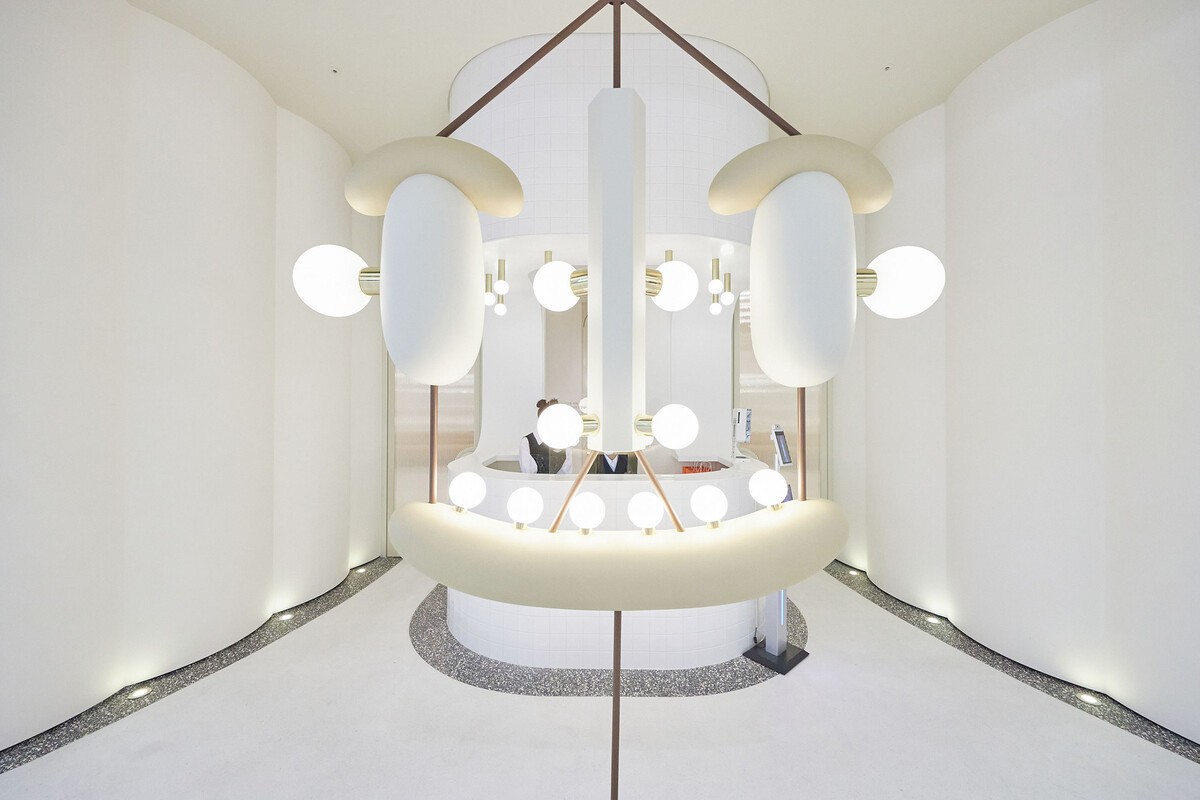 Hayon Studio.