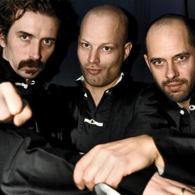 whomadewho, keep me in my plane